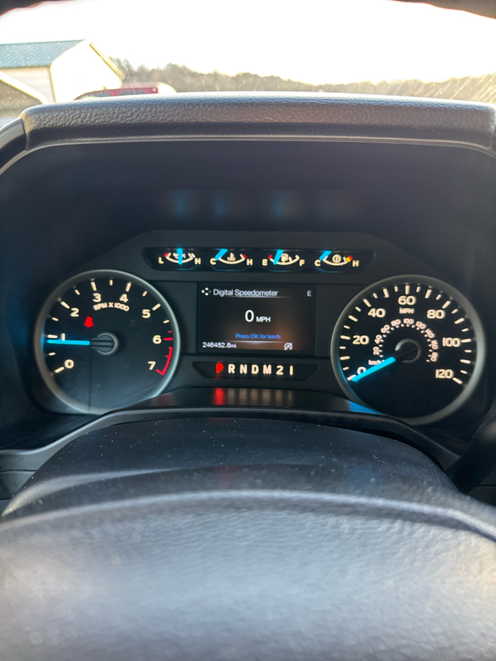 Ford F-150 XLT SuperCrew 4WD 2015