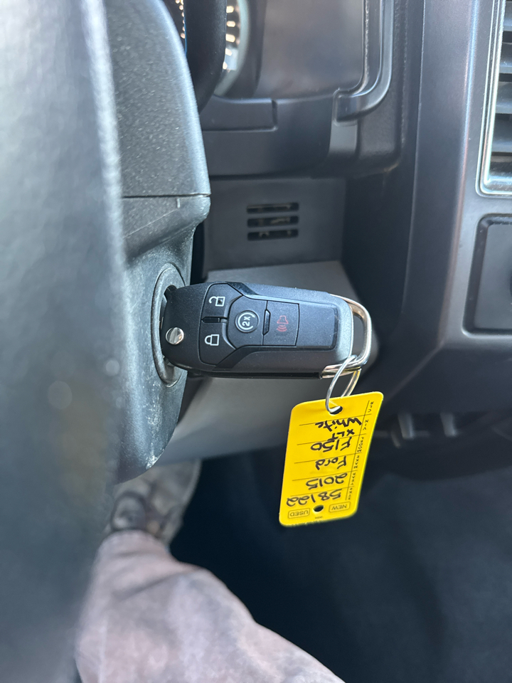 Ford F-150 XLT SuperCrew 4WD 2015