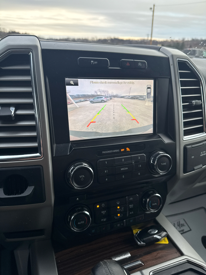 Ford F-150 2WD SuperCrew 157" Lariat 2015