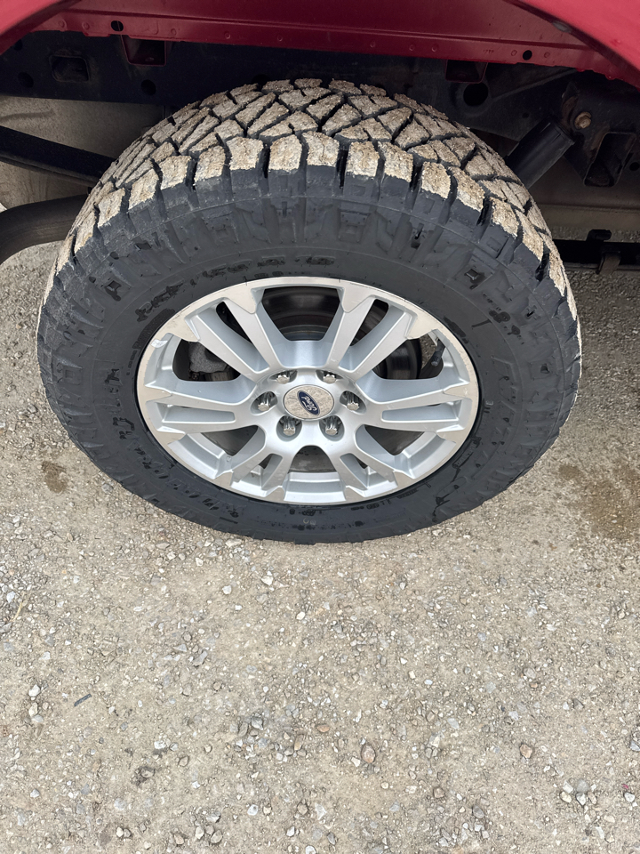 Ford F-150 2WD SuperCrew 157" Lariat 2015