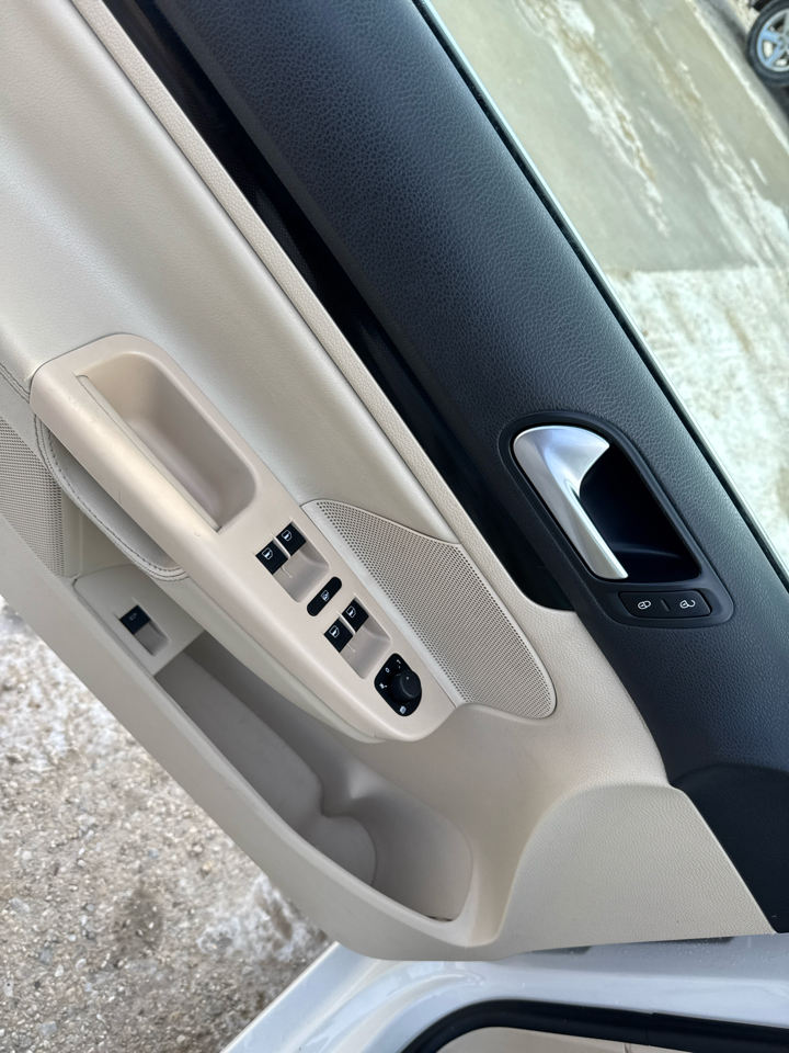 Volkswagen Jetta SportWagen 4dr DSG TDI 2013