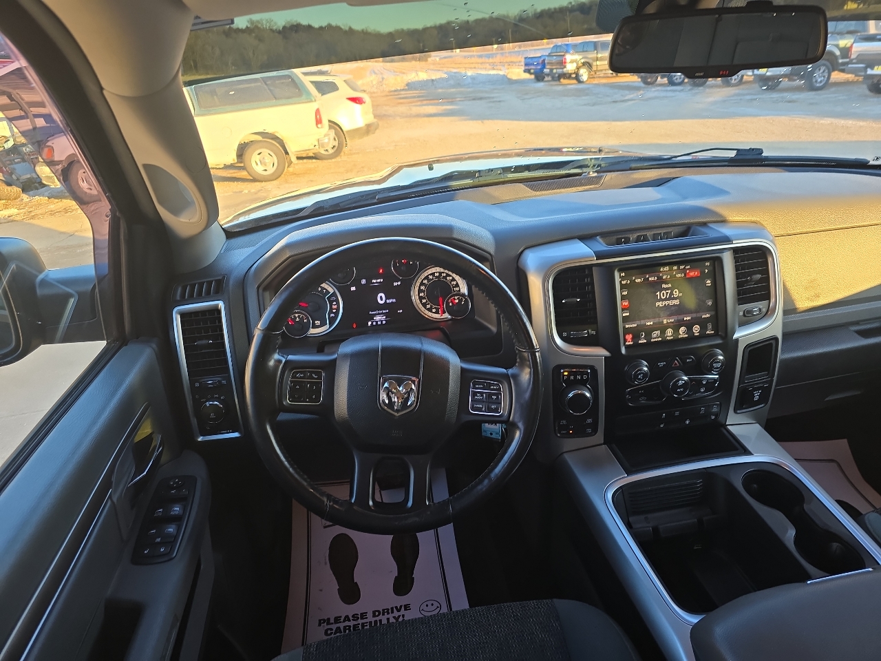 RAM 1500 4WD Crew Cab 140.5" Big Horn 2016