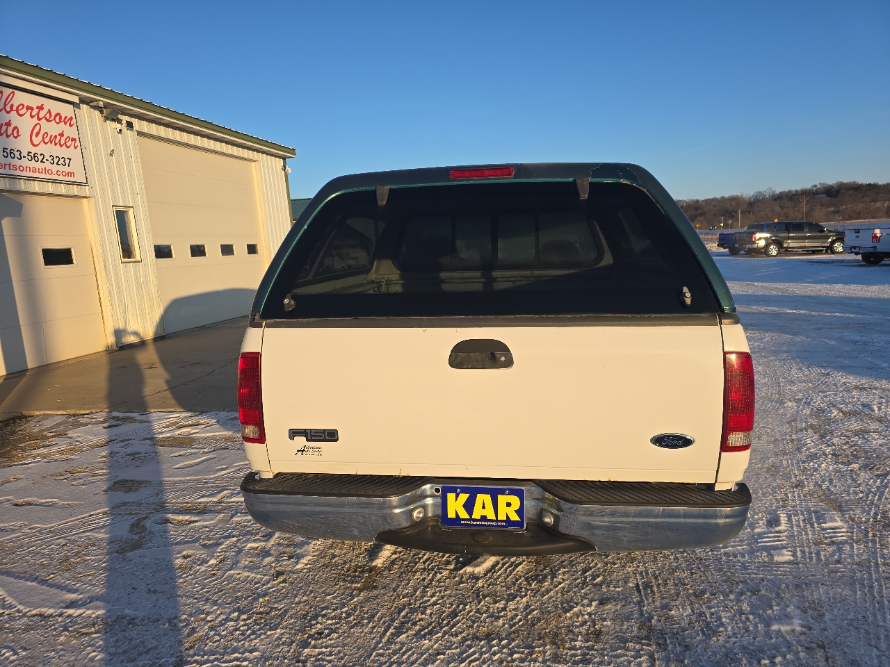 Ford F-150 XL 2WD Reg Cab 6.5' Box 2000