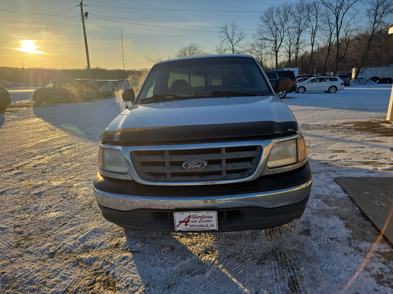 Ford F-150 XL 2WD Reg Cab 6.5' Box 2000