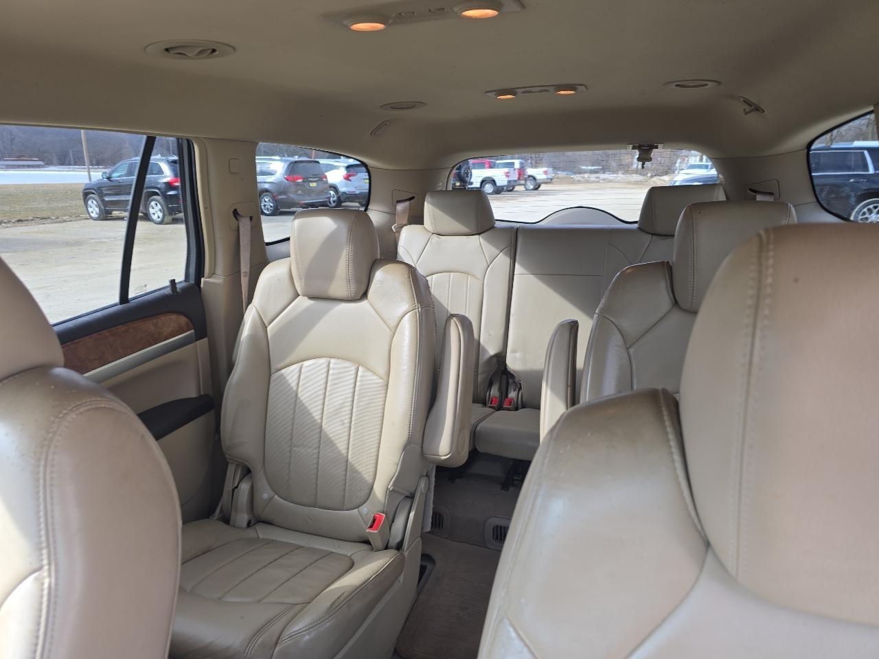 Buick Enclave AWD 4dr CXL w/1XL 2010