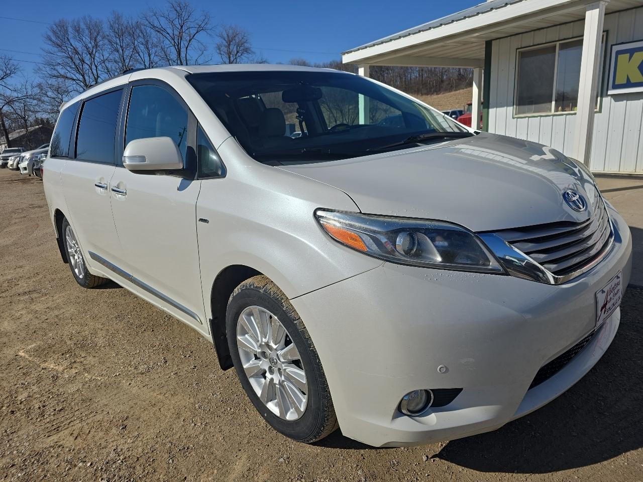 Toyota Sienna 5dr 7-Pass Van XLE Premium AWD (Natl) 2016