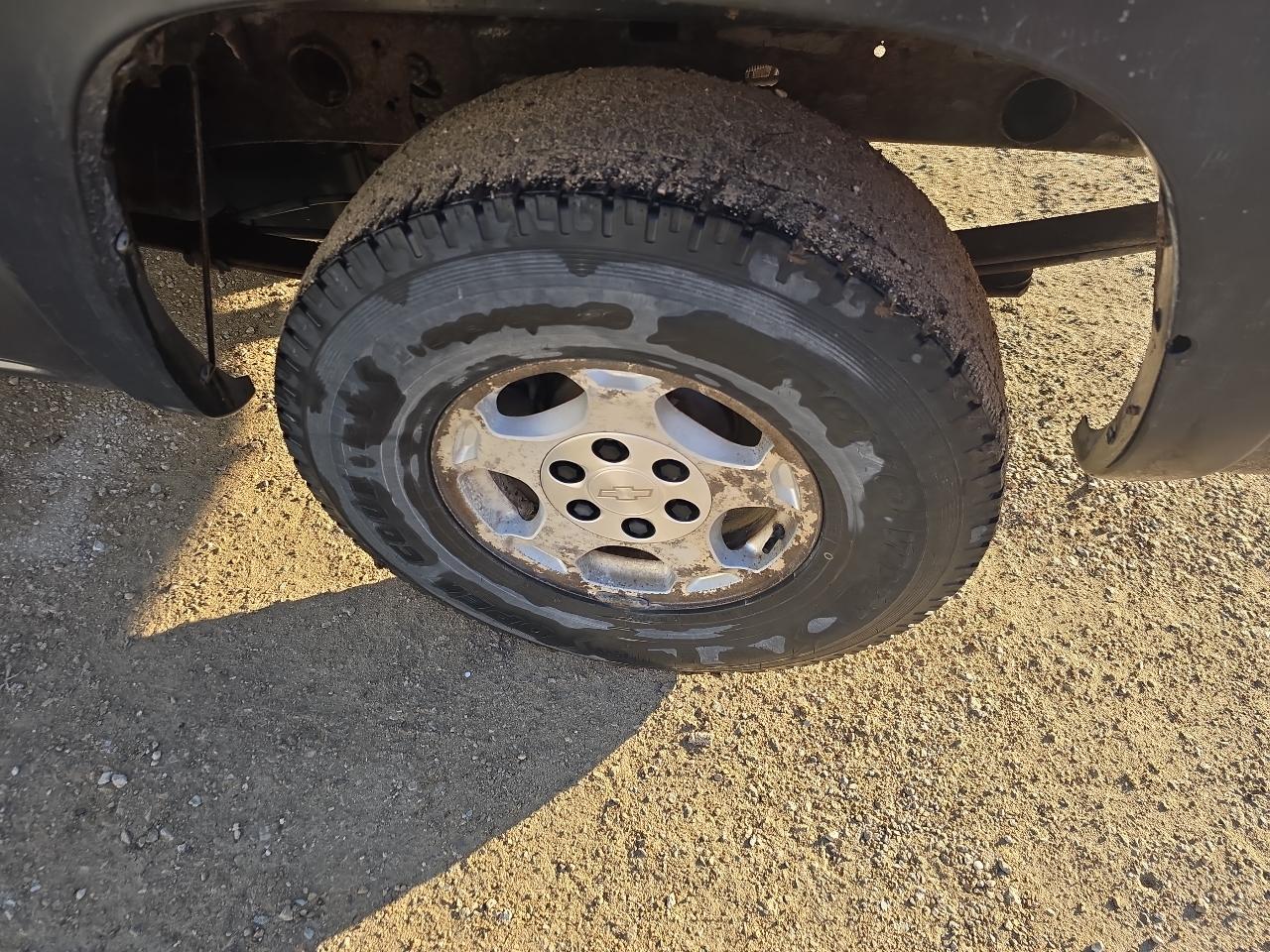 Chevrolet Silverado 1500 2WD Double Cab 143.5" LS 1999