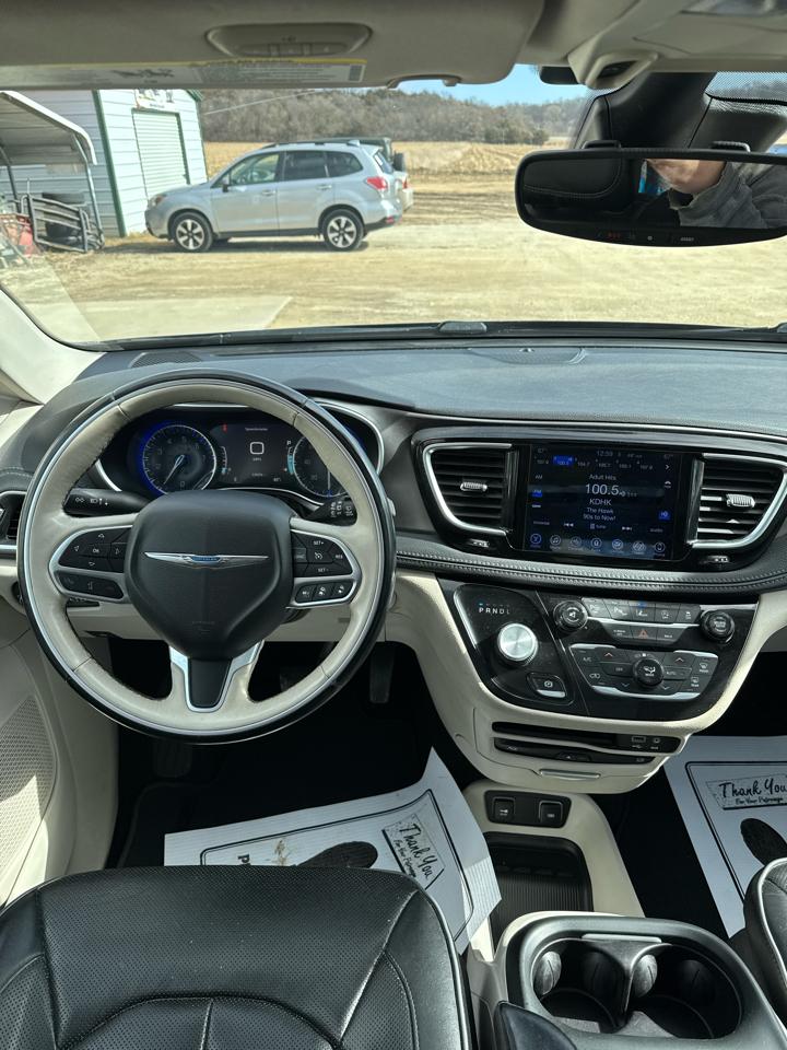 Chrysler Pacifica Limited FWD 2017