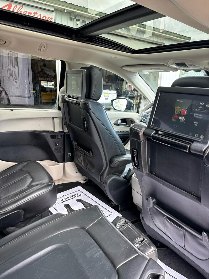 Chrysler Pacifica Limited FWD 2017