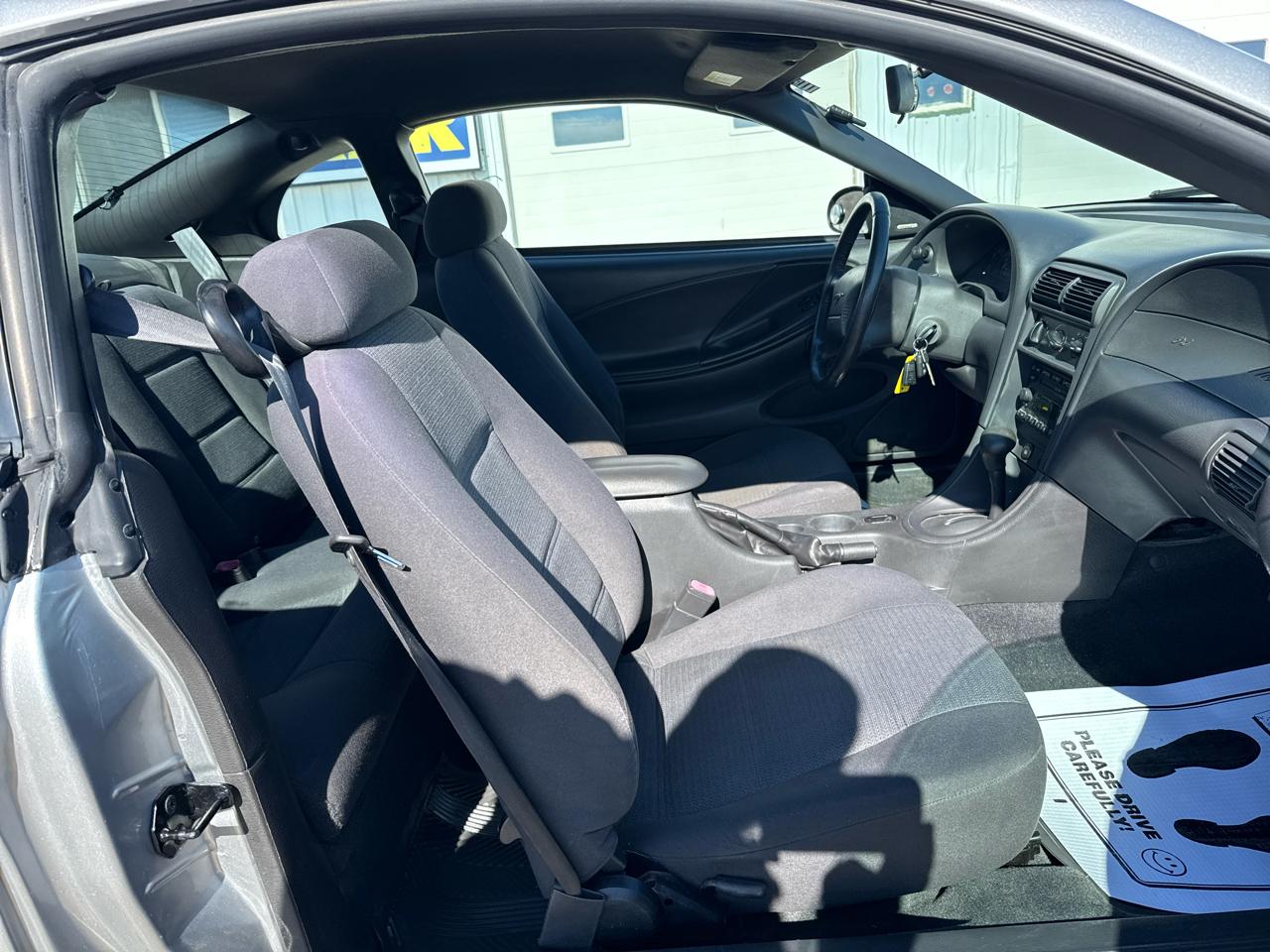 Ford Mustang 2dr Cpe Standard 2004