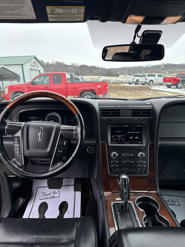 Lincoln Navigator 4WD 4dr 2015