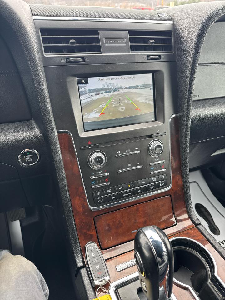 Lincoln Navigator 4WD 4dr 2015