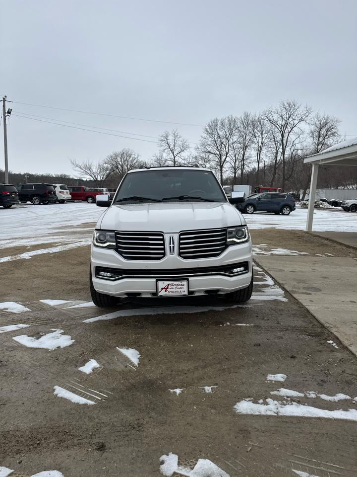 Lincoln Navigator 4WD 4dr 2015