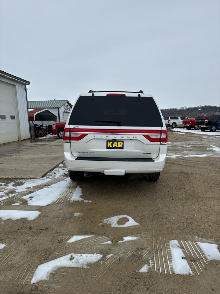 Lincoln Navigator 4WD 4dr 2015