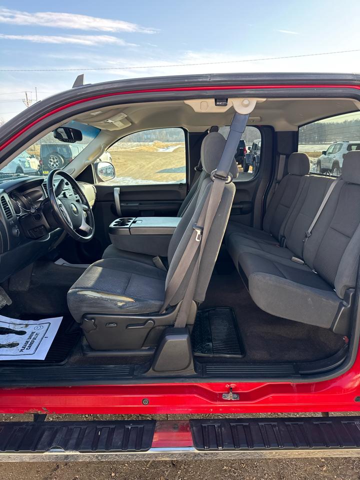 Chevrolet Silverado 1500 4WD Ext Cab 143.5" LT 2009