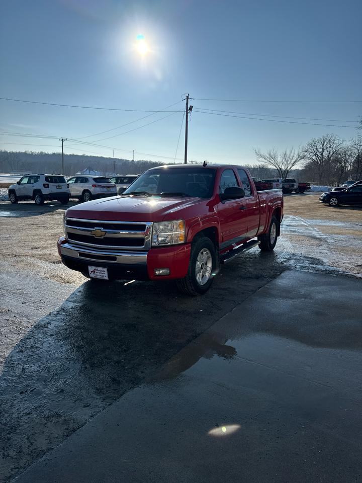 Chevrolet Silverado 1500 4WD Ext Cab 143.5" LT 2009