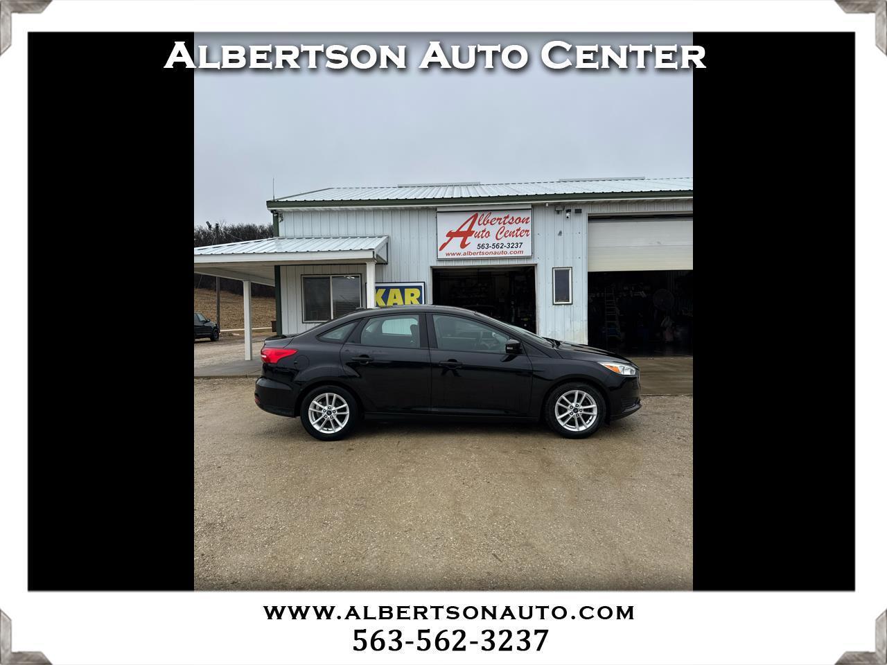 Ford Focus SE Sedan 2017