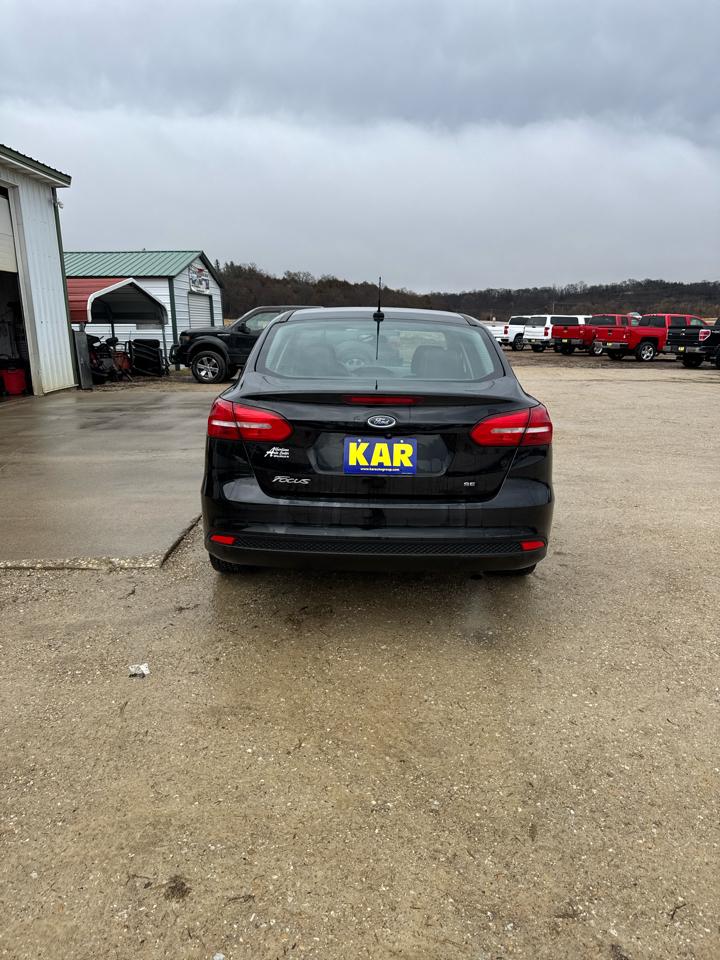 Ford Focus SE Sedan 2017