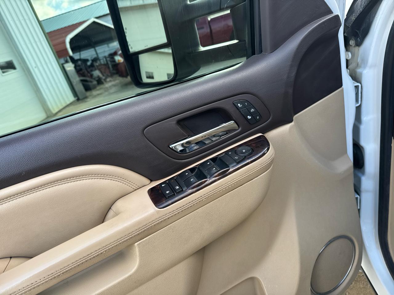 GMC Sierra 2500HD 4WD Crew Cab 153.7" Denali 2011