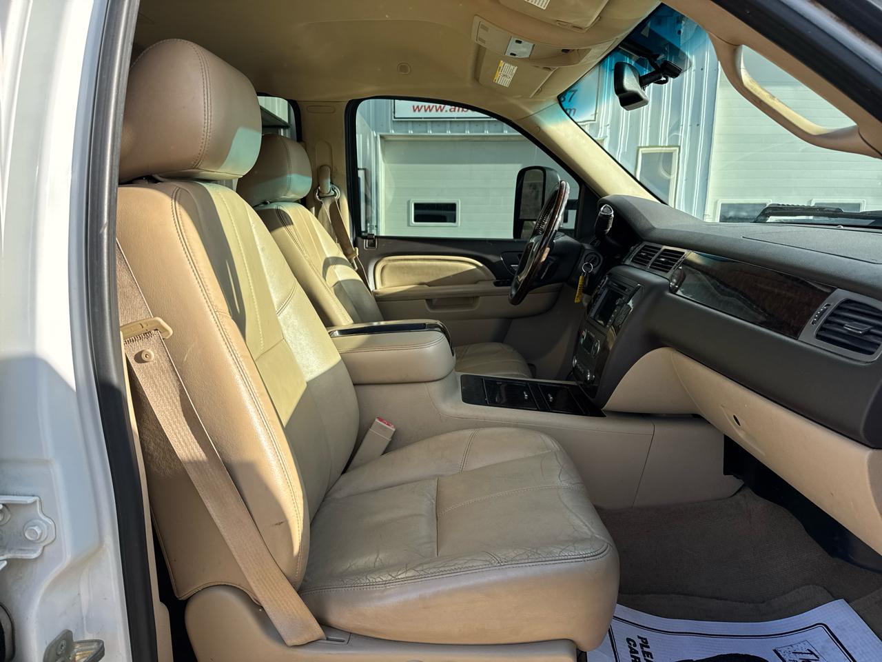 GMC Sierra 2500HD 4WD Crew Cab 153.7" Denali 2011