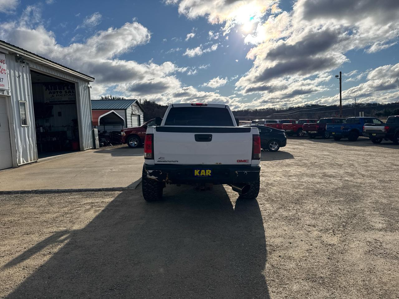 GMC Sierra 2500HD 4WD Crew Cab 153.7" Denali 2011