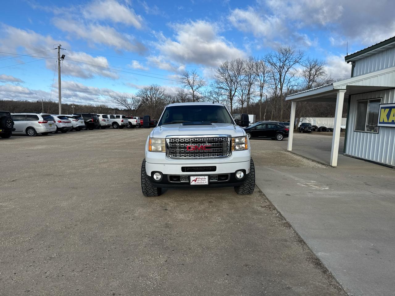GMC Sierra 2500HD 4WD Crew Cab 153.7" Denali 2011