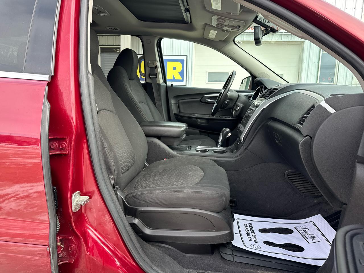 Chevrolet Traverse AWD 4dr LT w/1LT 2011