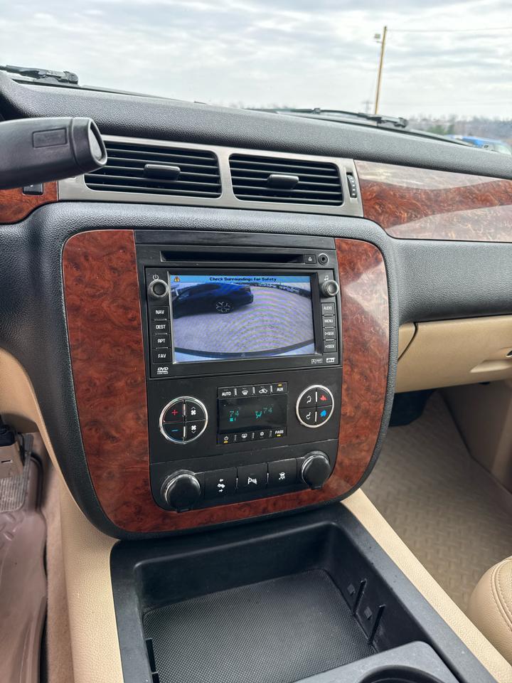 Chevrolet Suburban 4WD 4dr 1500 LT w/3LT 2008