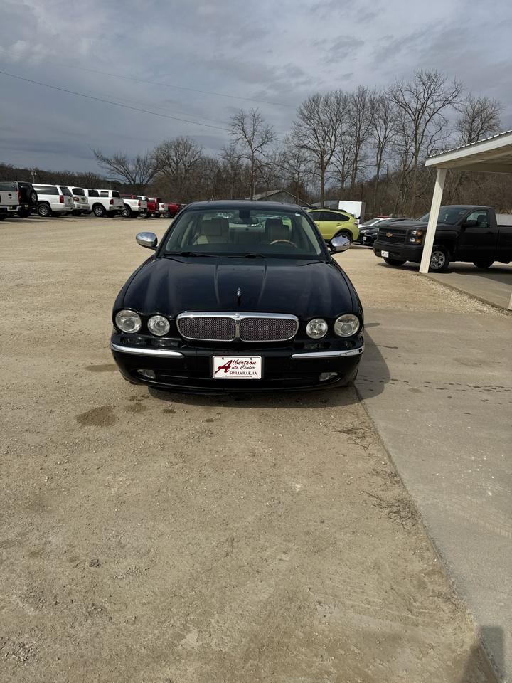 Jaguar XJ 4dr Sdn XJ8 L 2007
