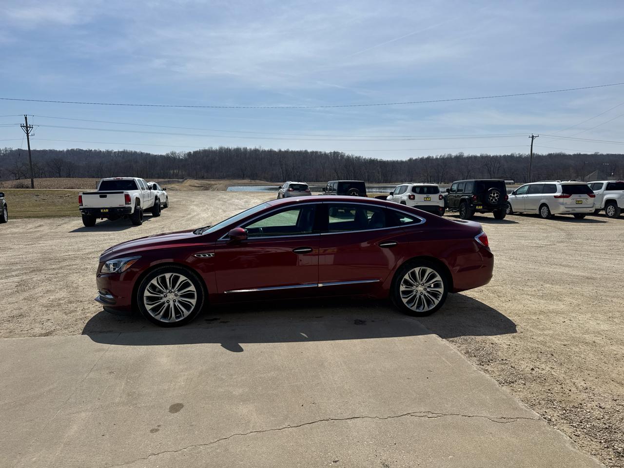 Buick LaCrosse 4dr Sdn Premium FWD 2017