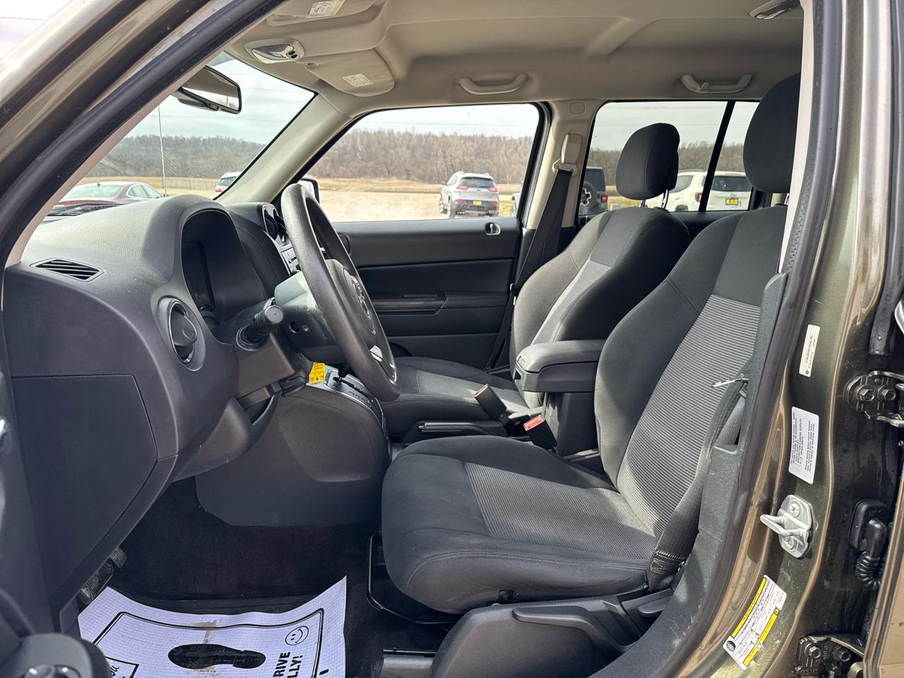 Jeep Patriot 4WD 4dr Sport 2015