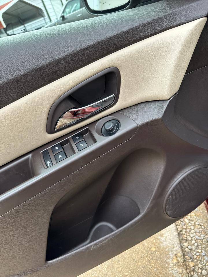 Chevrolet Cruze 4dr Sdn LT w/2LT 2012