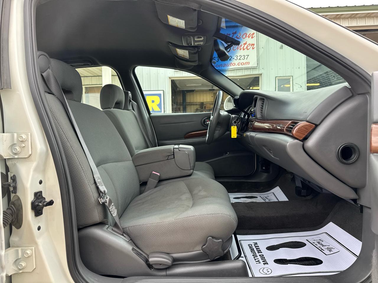 Buick LeSabre 4dr Sdn Custom 2004