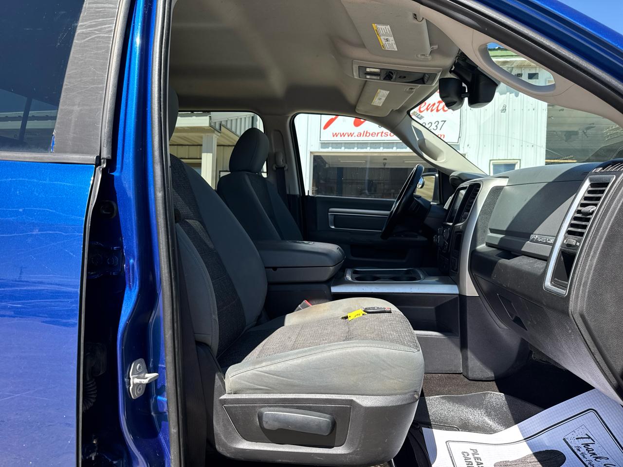 RAM 1500 4WD Crew Cab 140.5" Big Horn 2016