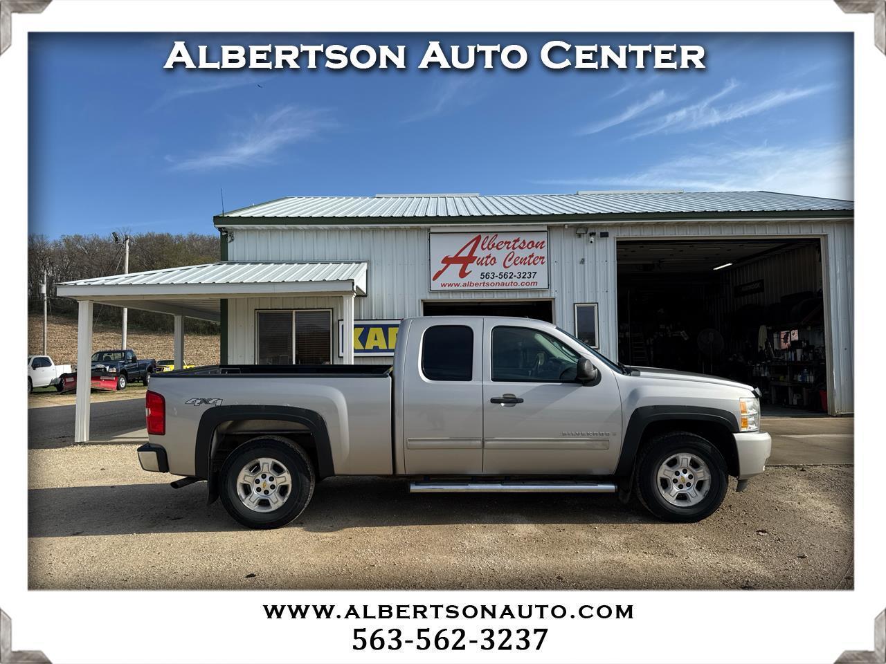 Chevrolet Silverado 1500 4WD Ext Cab 143.5" LT 2009