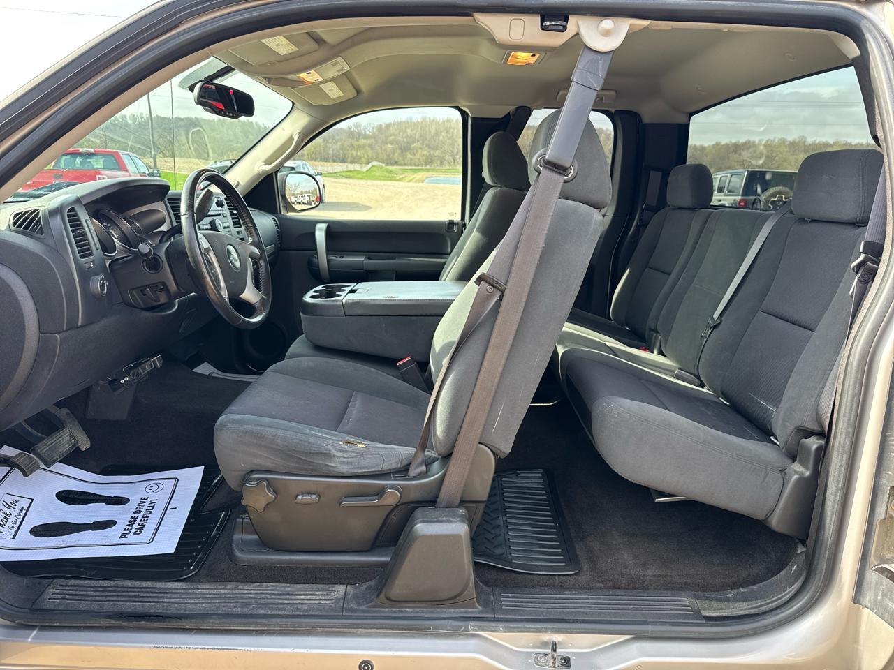 Chevrolet Silverado 1500 4WD Ext Cab 143.5" LT 2009