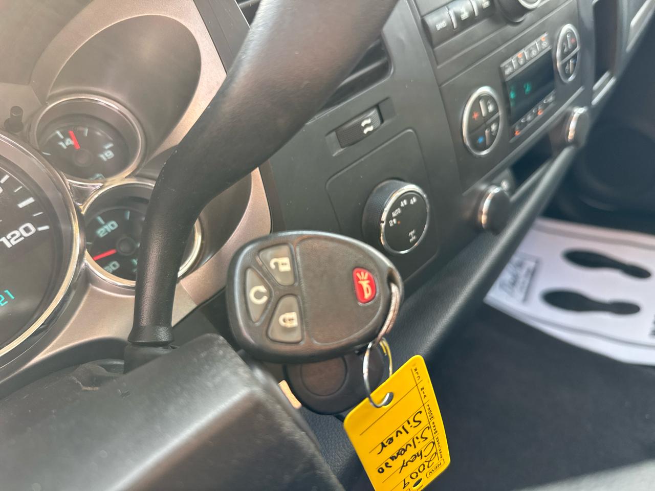 Chevrolet Silverado 1500 4WD Ext Cab 143.5" LT 2009