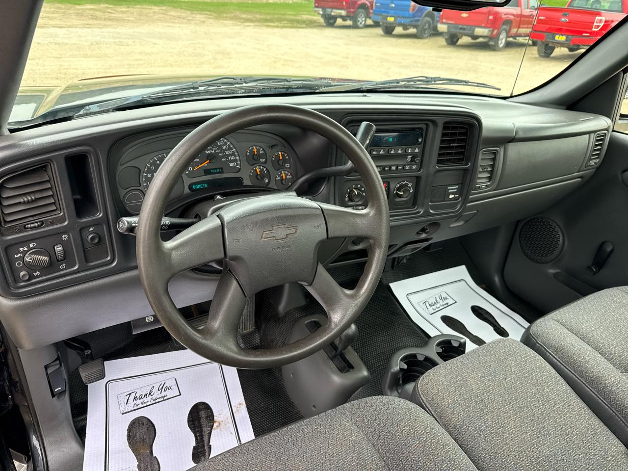 Chevrolet Silverado 1500 Regular Cab Long Bed 4WD 2004