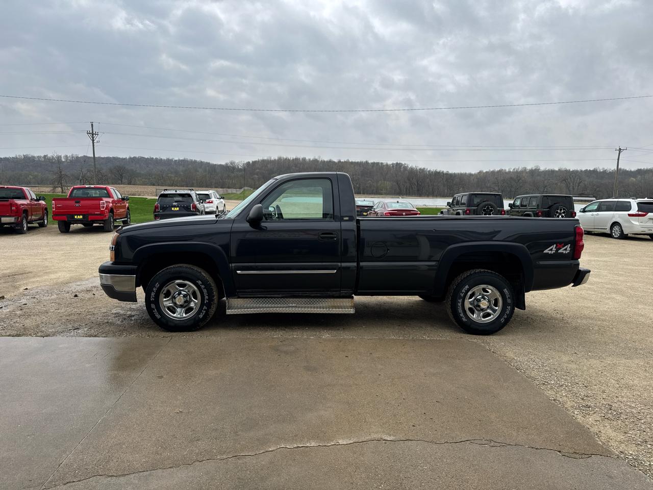 Chevrolet Silverado 1500 Regular Cab Long Bed 4WD 2004