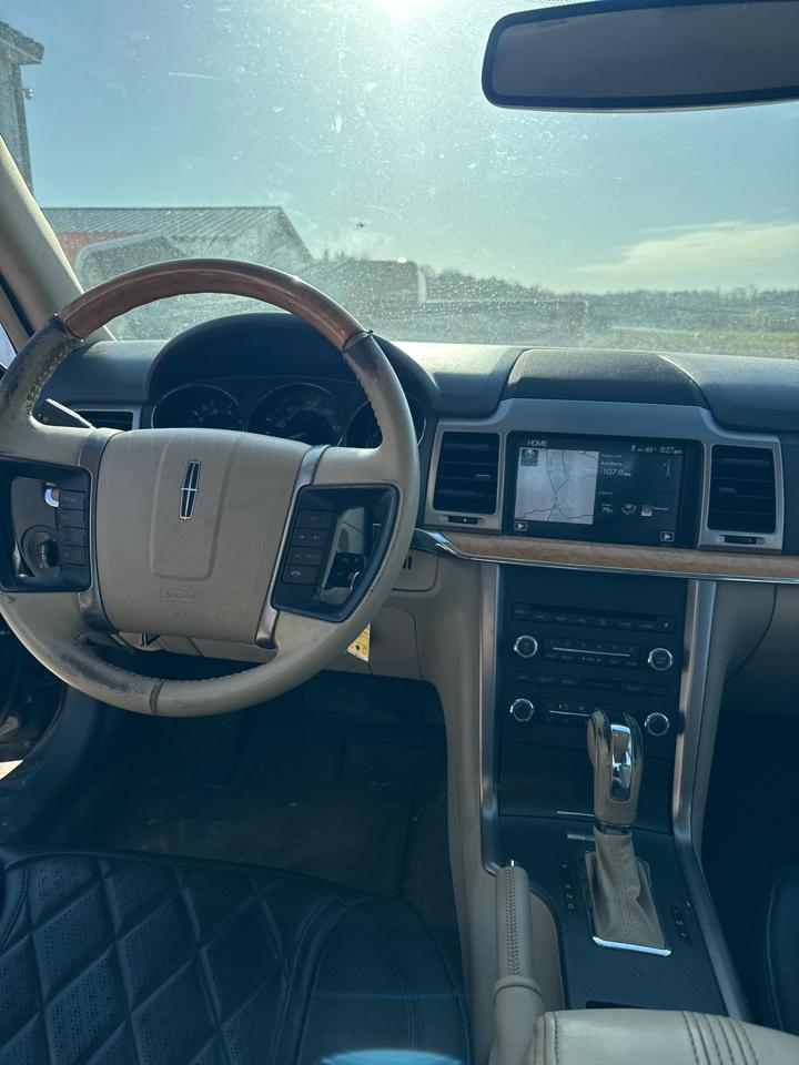 Lincoln MKZ 4dr Sdn FWD 2012