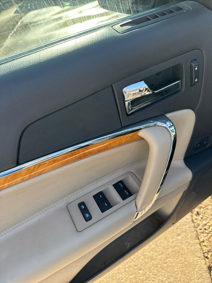 Lincoln MKZ 4dr Sdn FWD 2012