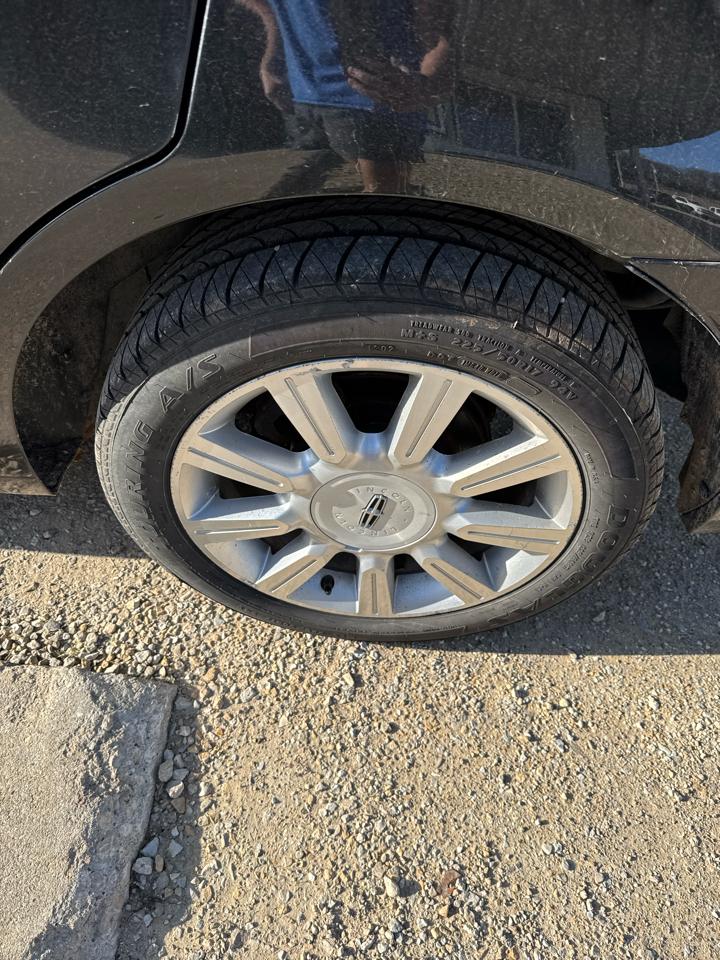 Lincoln MKZ 4dr Sdn FWD 2012