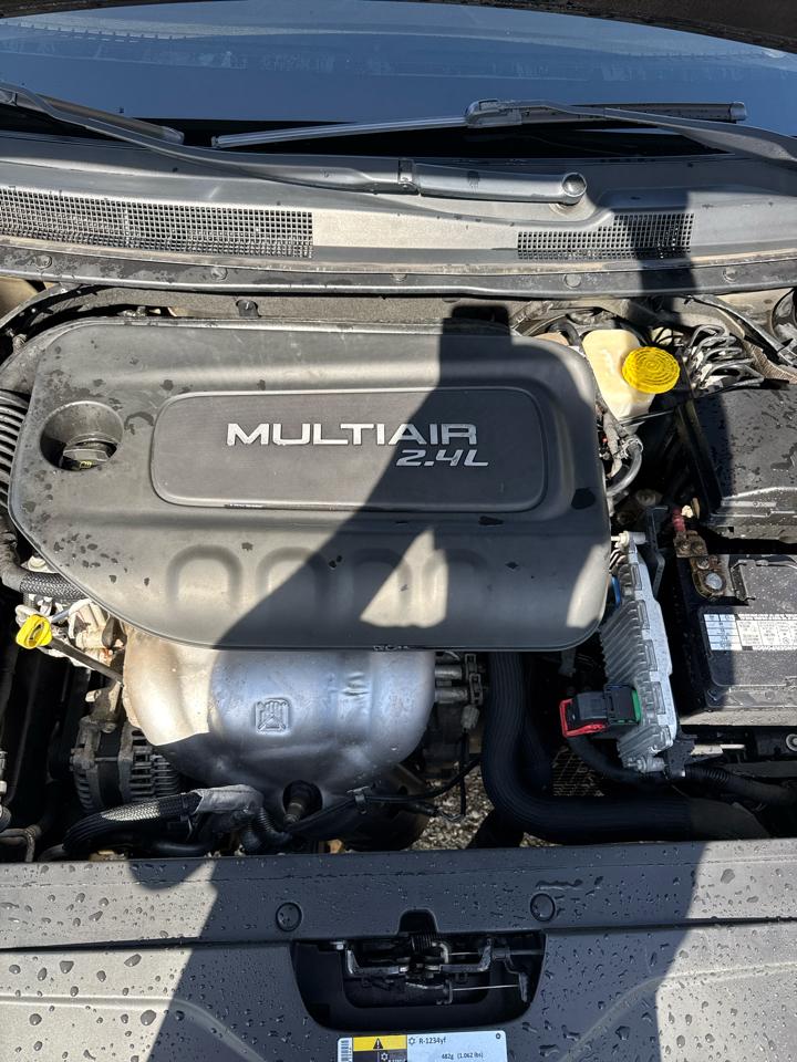 Chrysler 200 4dr Sdn Limited FWD 2016