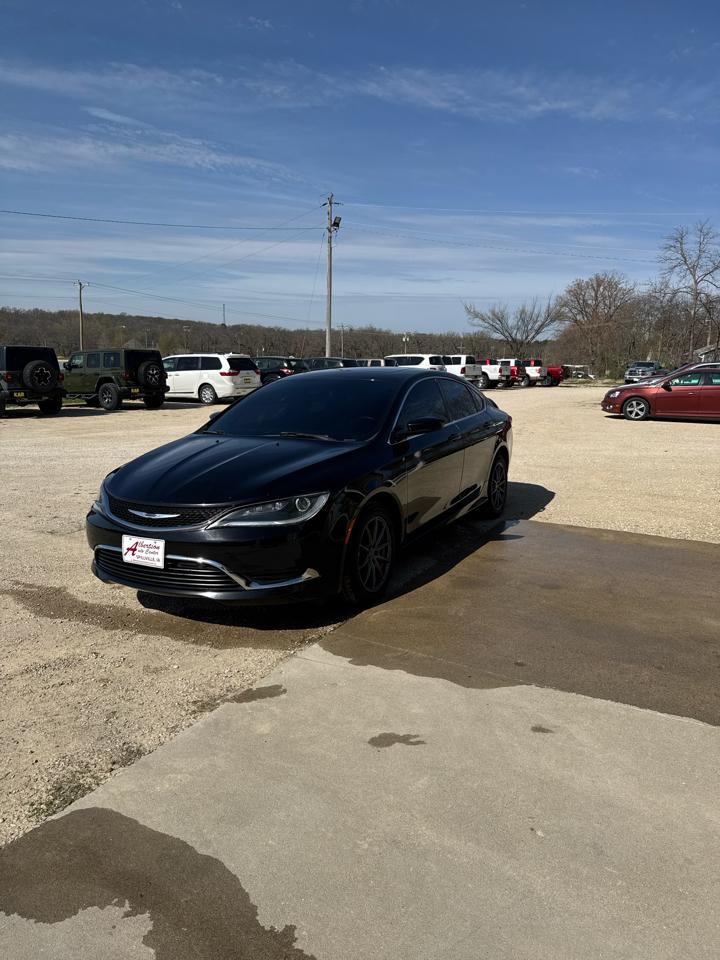 Chrysler 200 4dr Sdn Limited FWD 2016