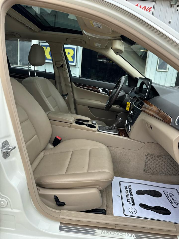 Mercedes-Benz C-Class 4dr Sdn C 300 Sport 4MATIC 2012