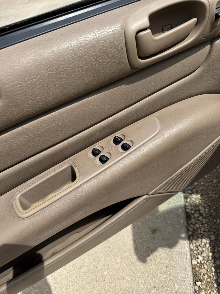 Chrysler Sebring 2004 2dr Convertible LXi 2004