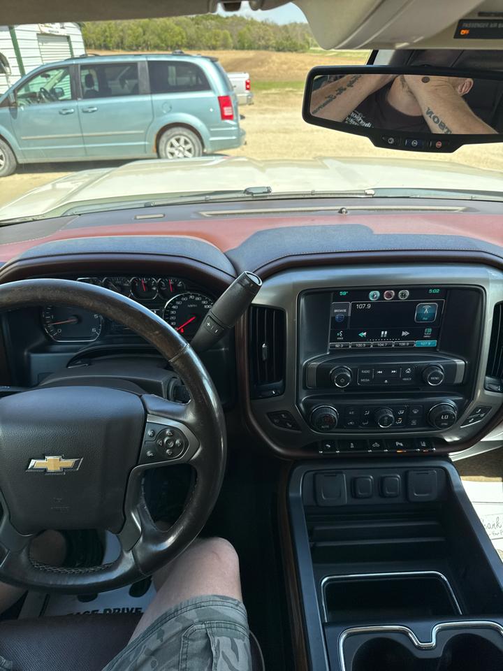 Chevrolet Silverado 1500 4WD Crew Cab 153.0" High Country 2014
