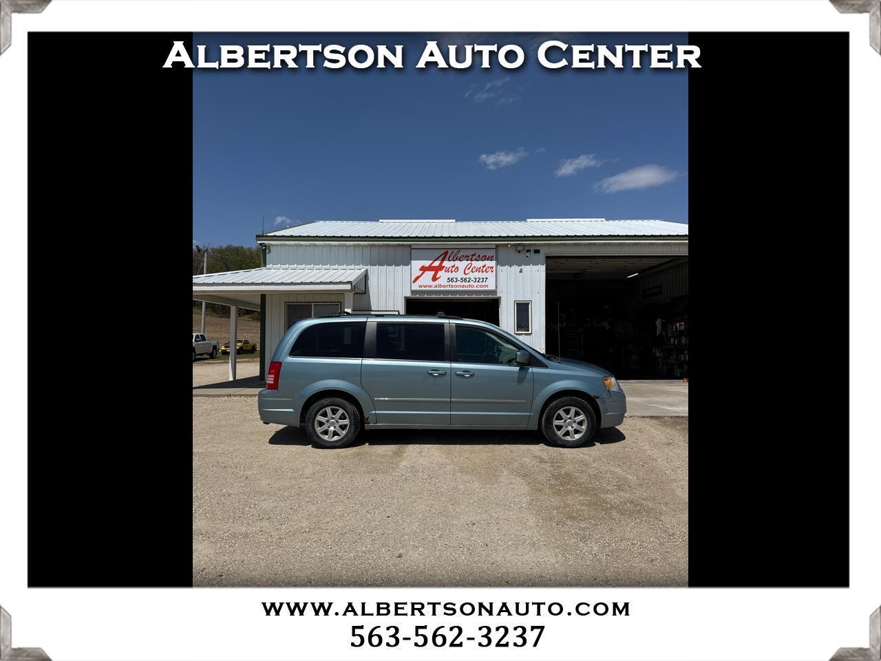 Chrysler Town & Country 4dr Wgn Touring 2010