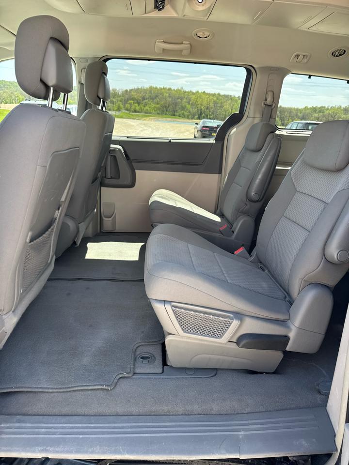 Chrysler Town & Country 4dr Wgn Touring 2010