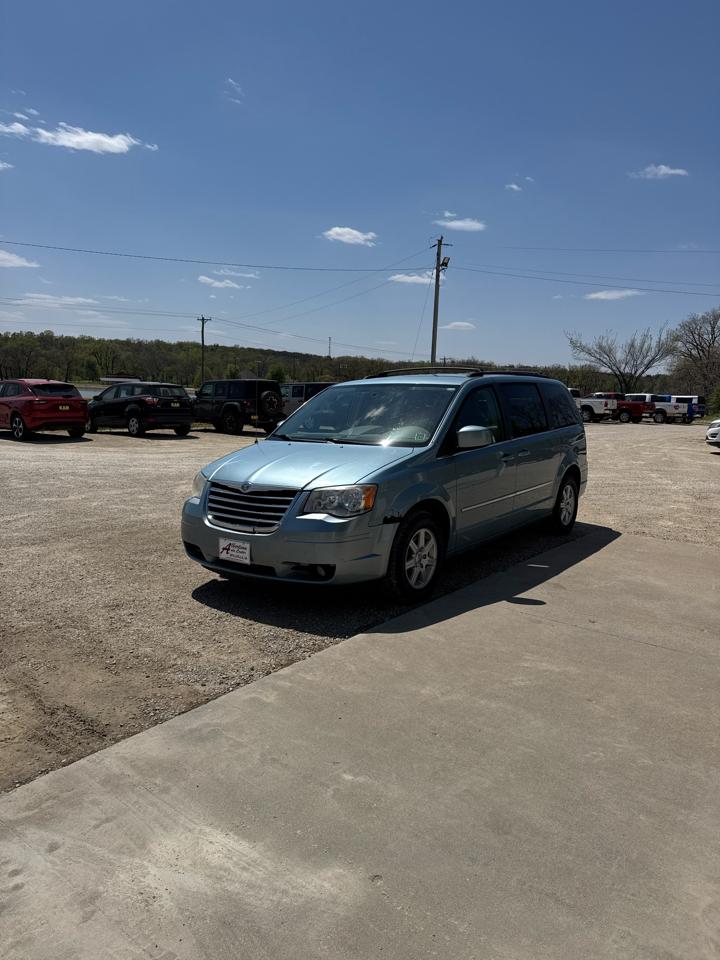 Chrysler Town & Country 4dr Wgn Touring 2010
